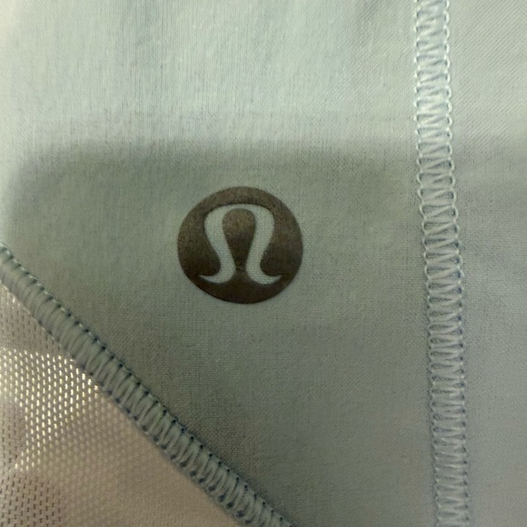 Lululemon Hottie Hot high-rise 2.5” short - Picture 3 of 4